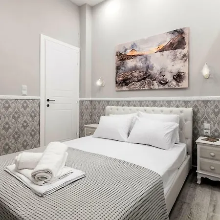 Tsimiski 104 Luxury Suites