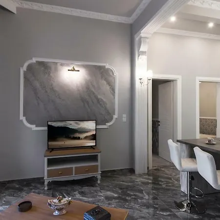 Διαμέρισμα Tsimiski 104 Luxury Suites